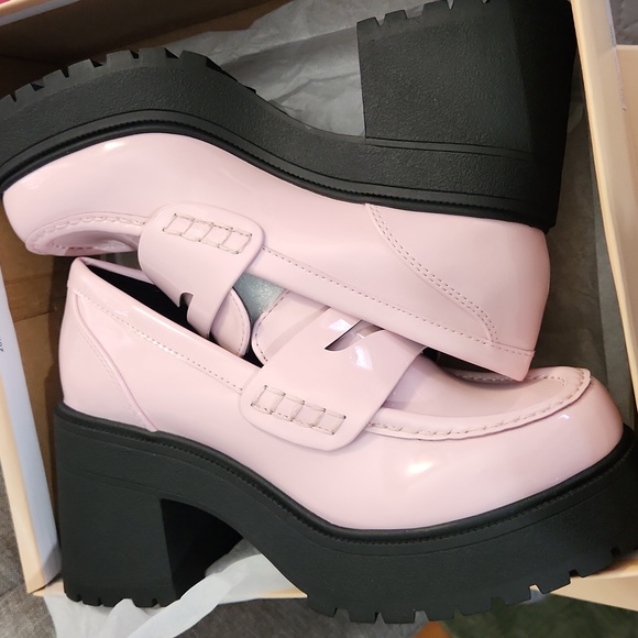 Soda Lug Platform Chunky Pink Loafers Size 6 And Size 7 NEW - Picture 6 of 14